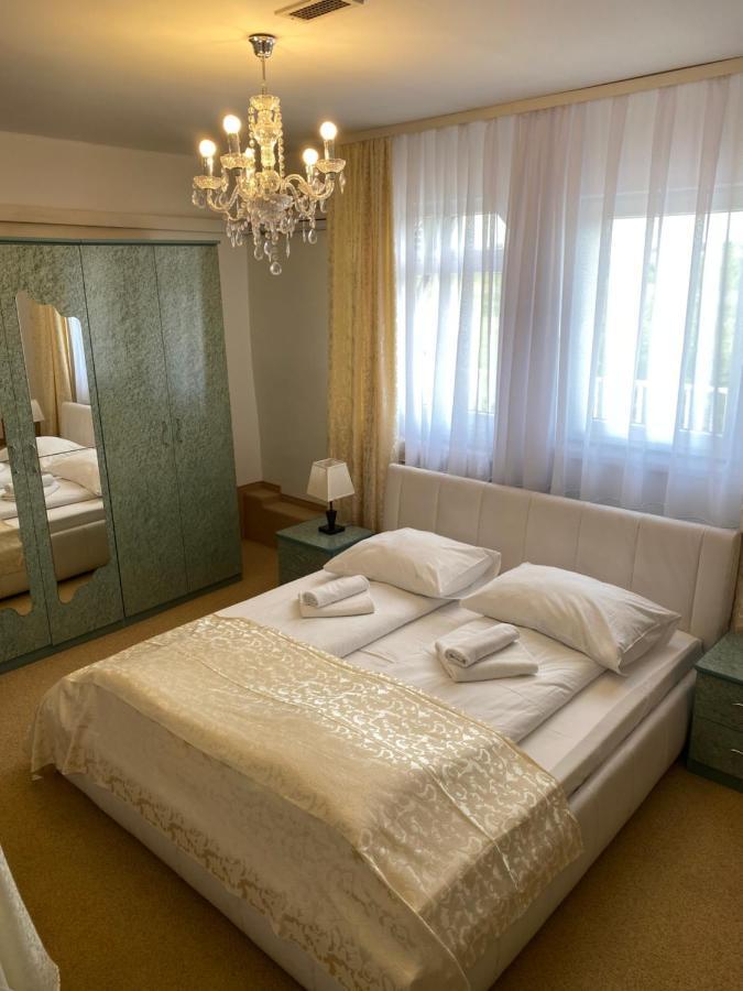 Hotel Martini Zagreb Hotel And Restaurant Sesvete Kültér fotó
